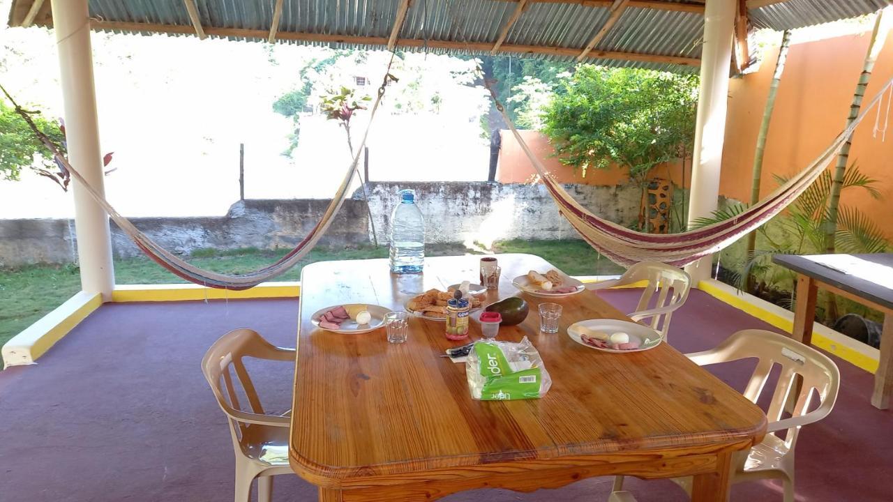 Conrado'S Guesthouse B&B Las Avispas 外观 照片